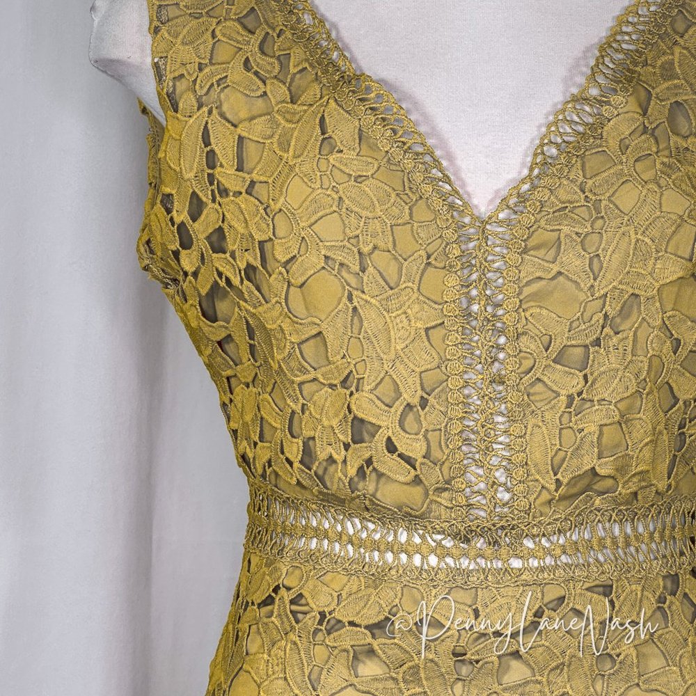 NWT Few Moda New York Crochet Lace Sleeveless Mini Dress Mustard - Picture 4 of 12